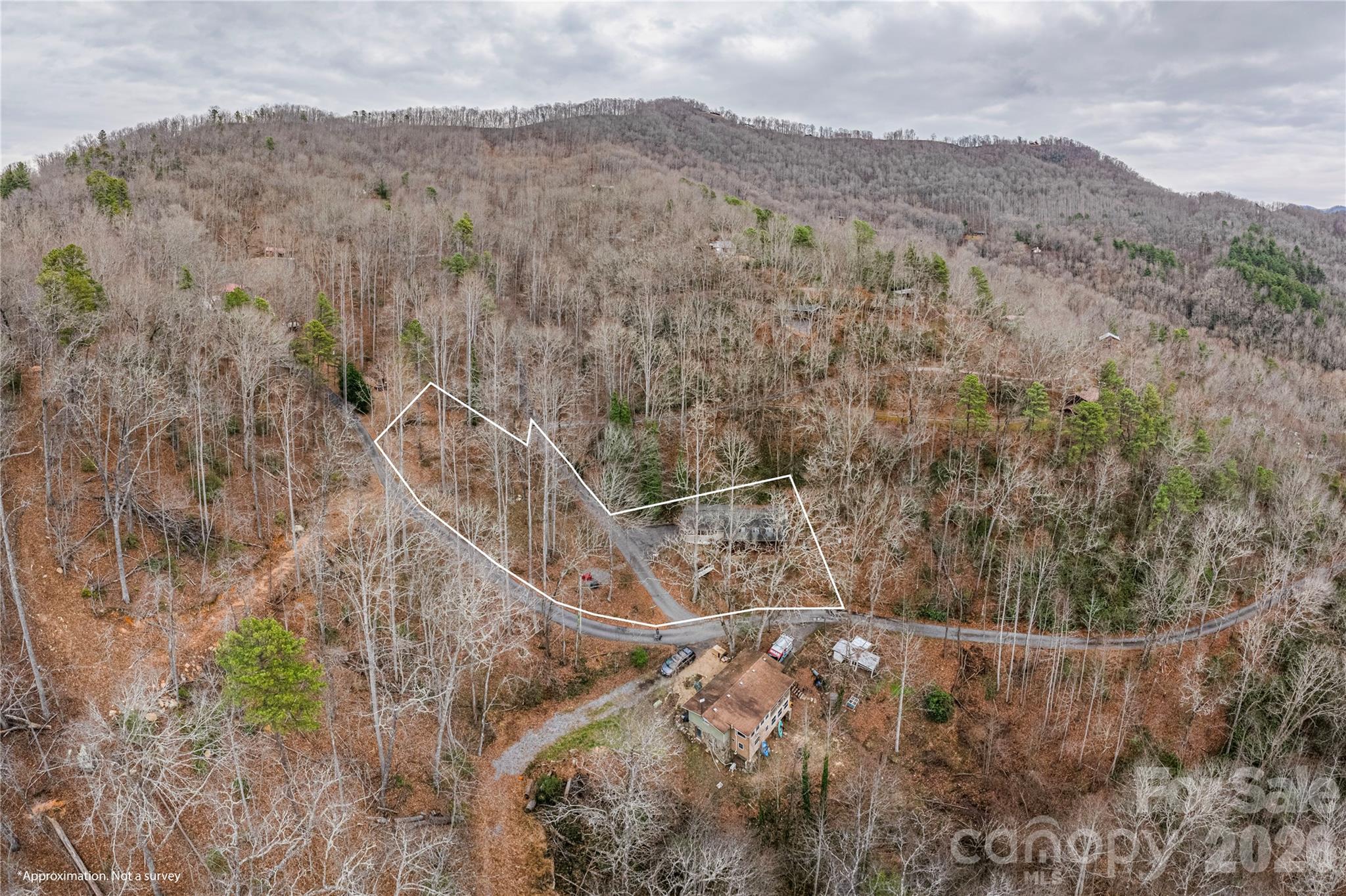 12 Bear Cove Lane — Bryson City