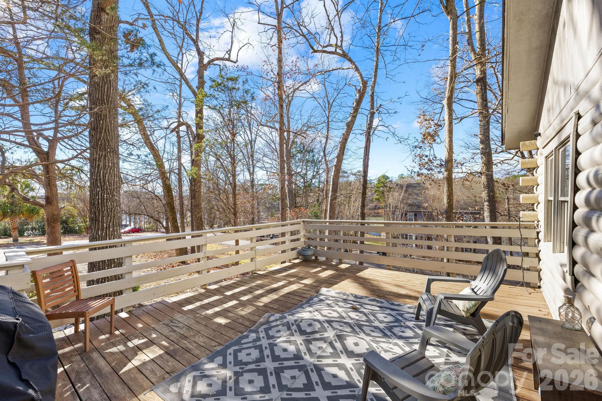 294 Carroll Cove — Clover