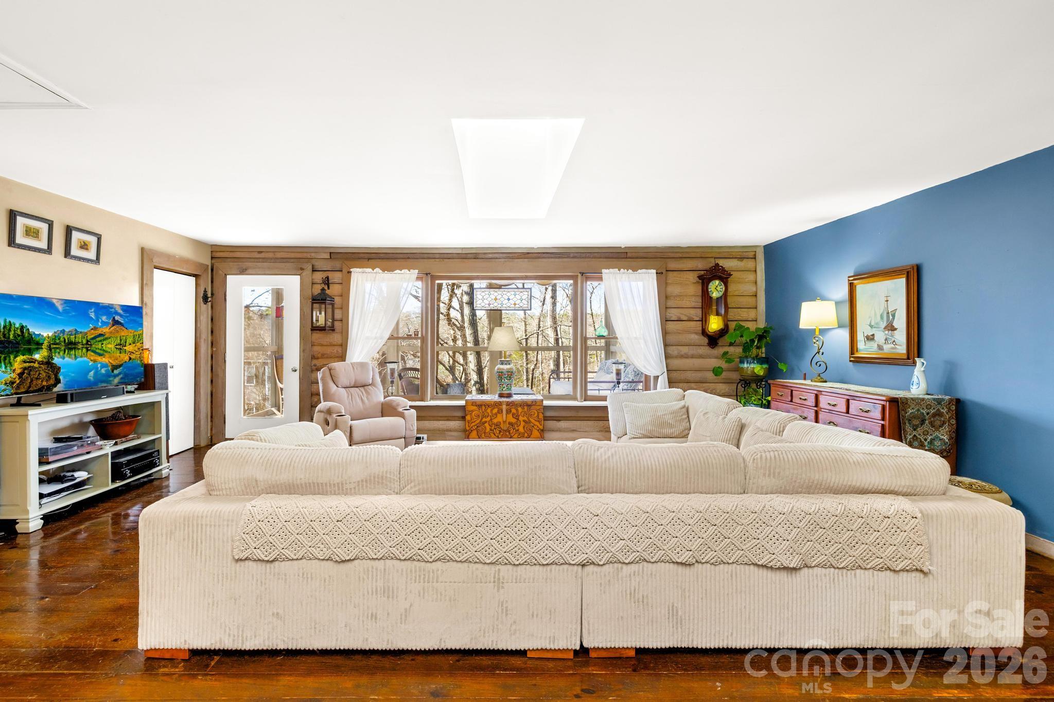 294 Carroll Cove — Clover