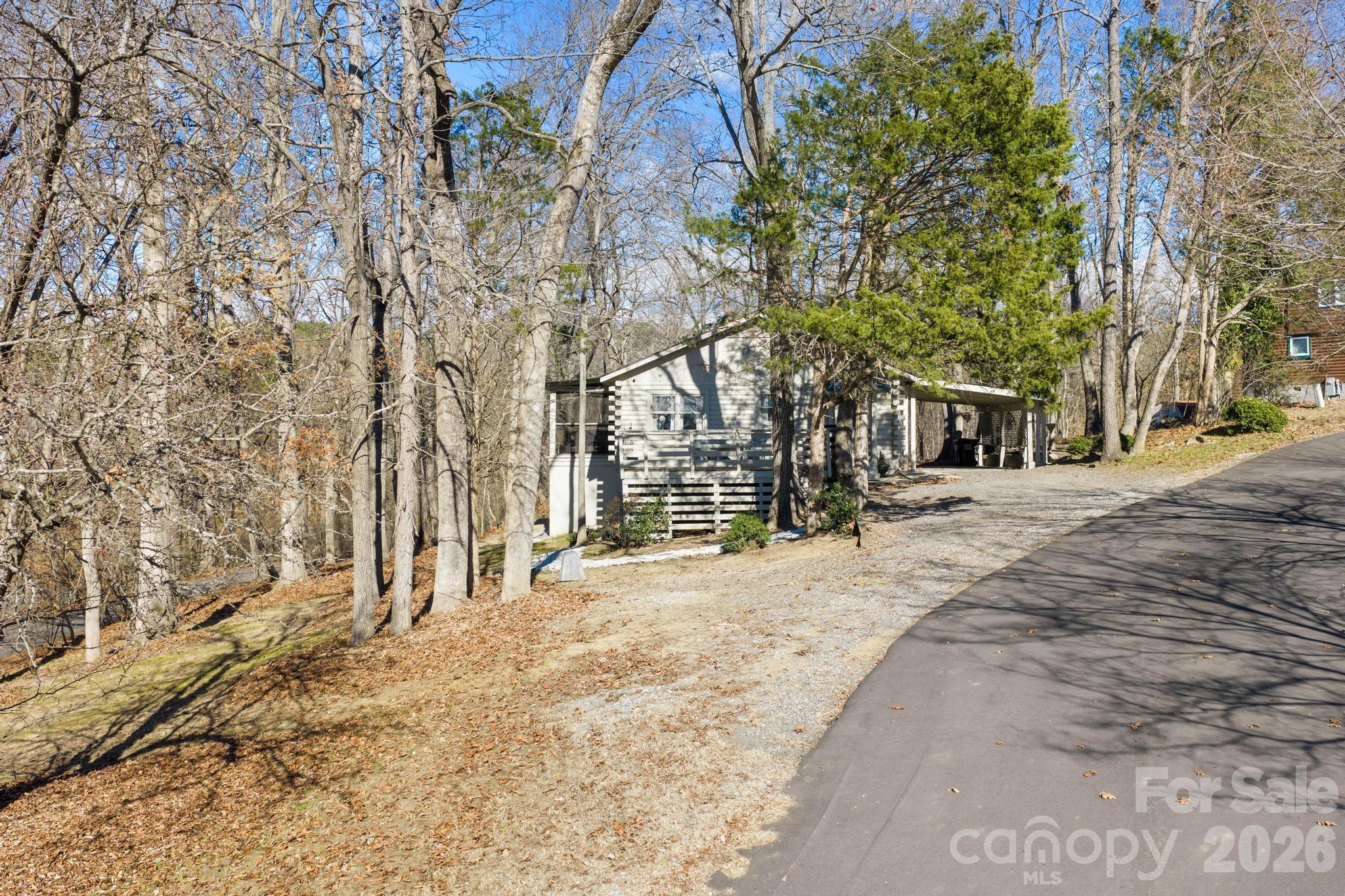 294 Carroll Cove — Clover