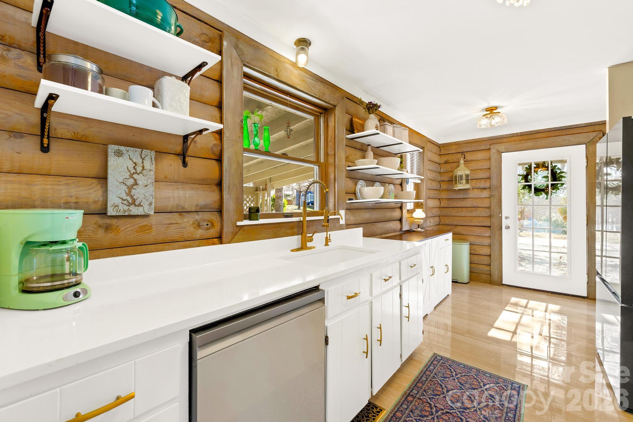 294 Carroll Cove — Clover
