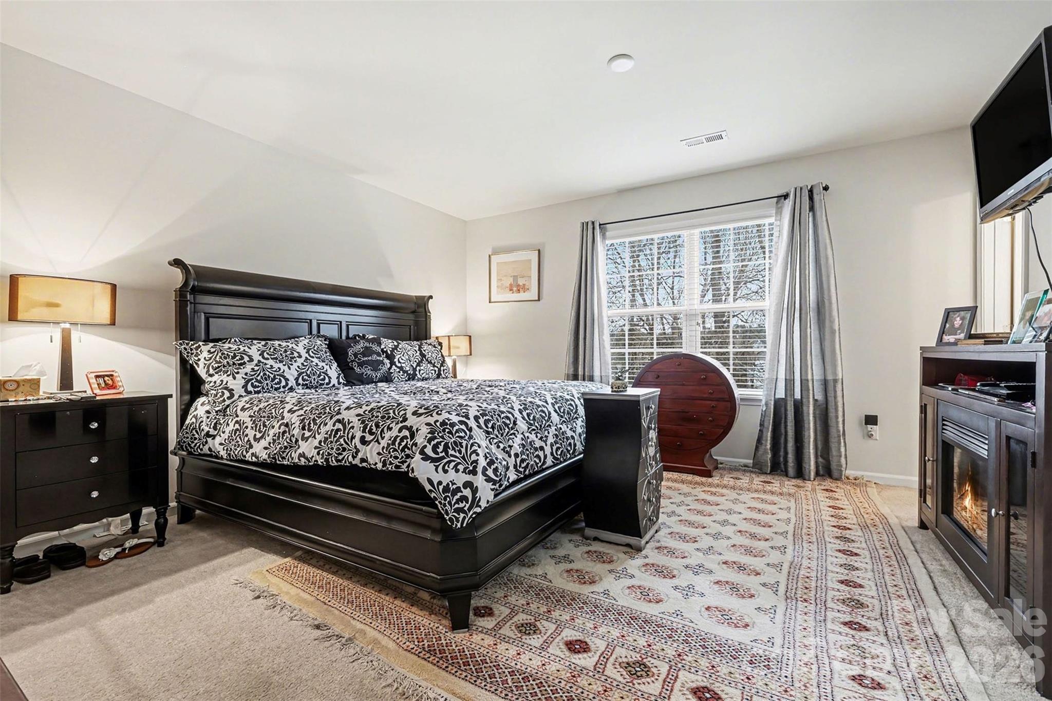 14262 Tamarack Drive — Charlotte
