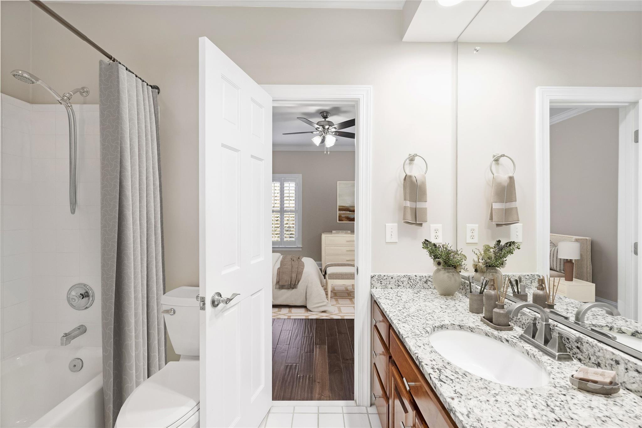 5242 Colony Road — Charlotte