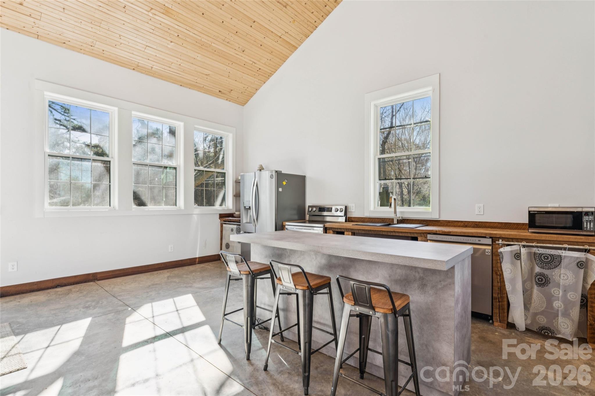 10799 Poplar Tent Road — Huntersville