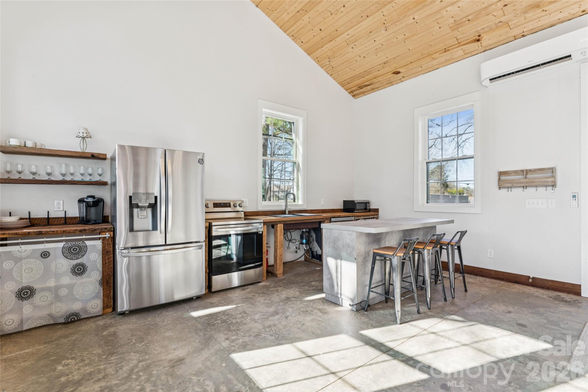 10799 Poplar Tent Road — Huntersville