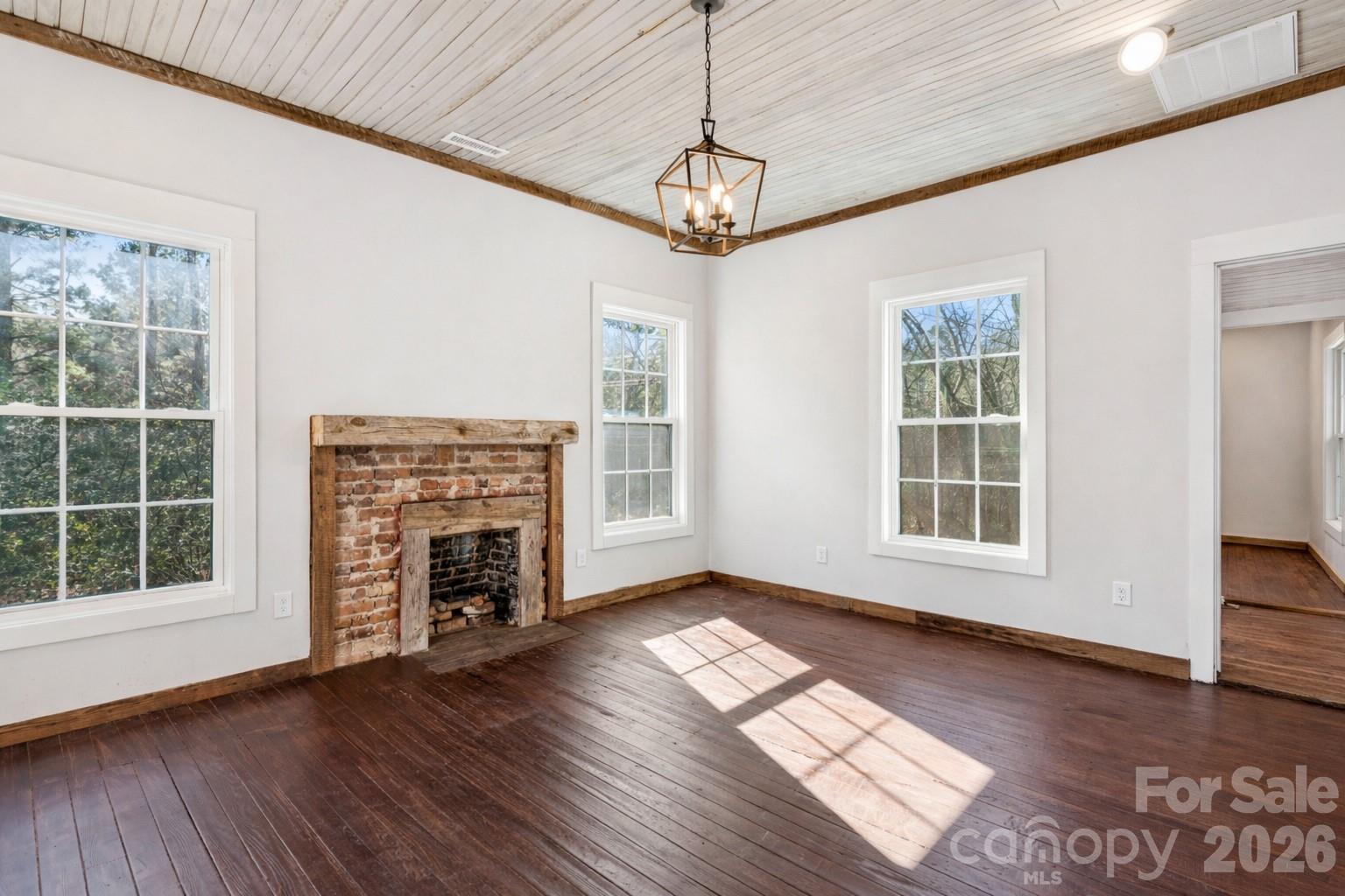 10799 Poplar Tent Road — Huntersville