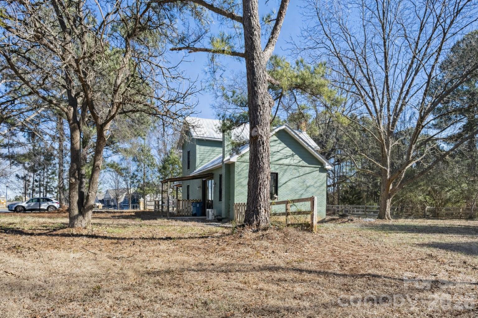 10799 Poplar Tent Road — Huntersville