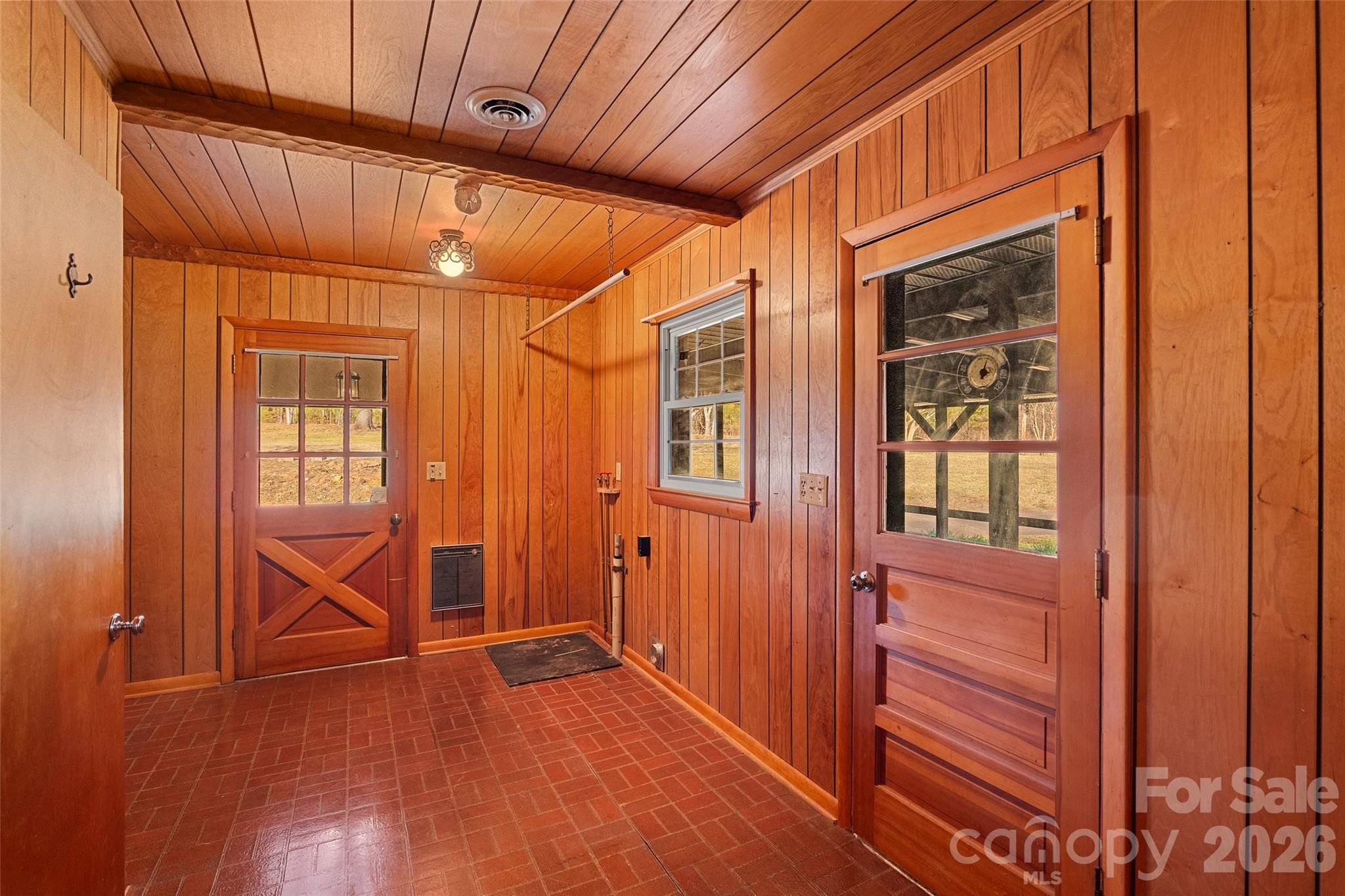591 Landrum Road — Columbus