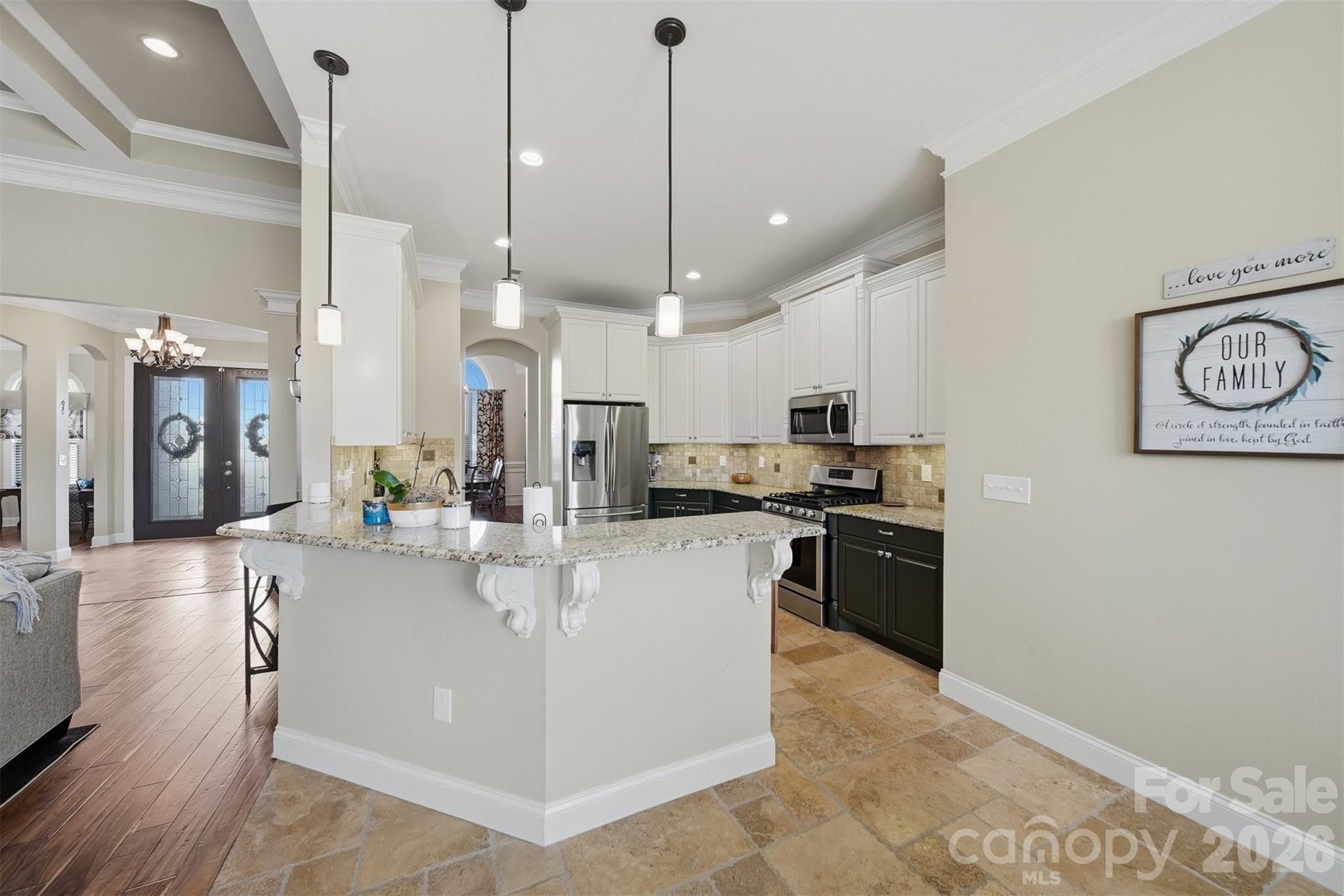 1743 Whitewater Court — Hickory