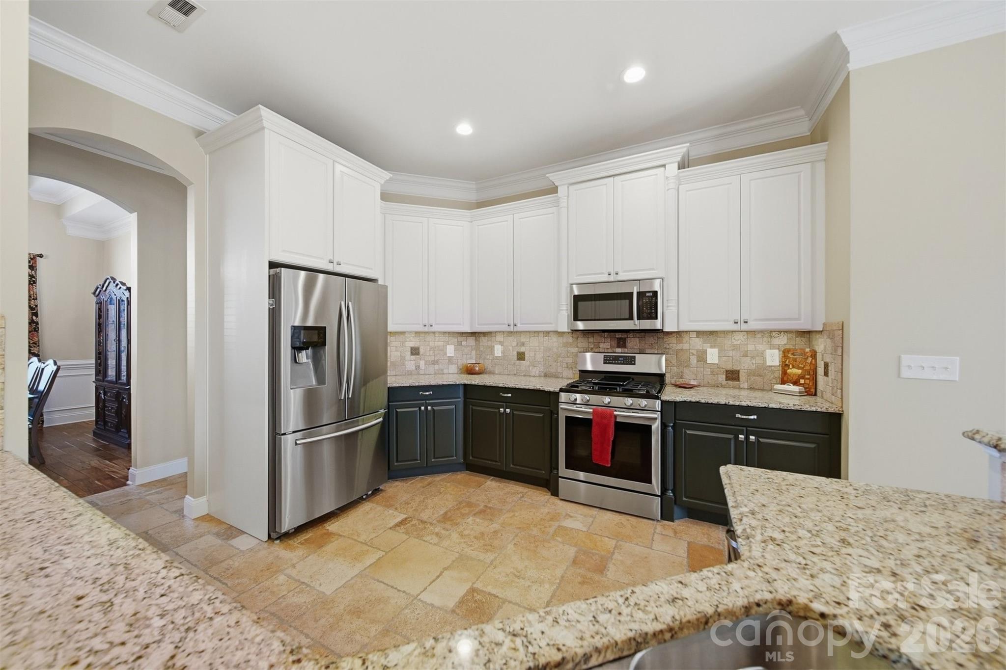 1743 Whitewater Court — Hickory
