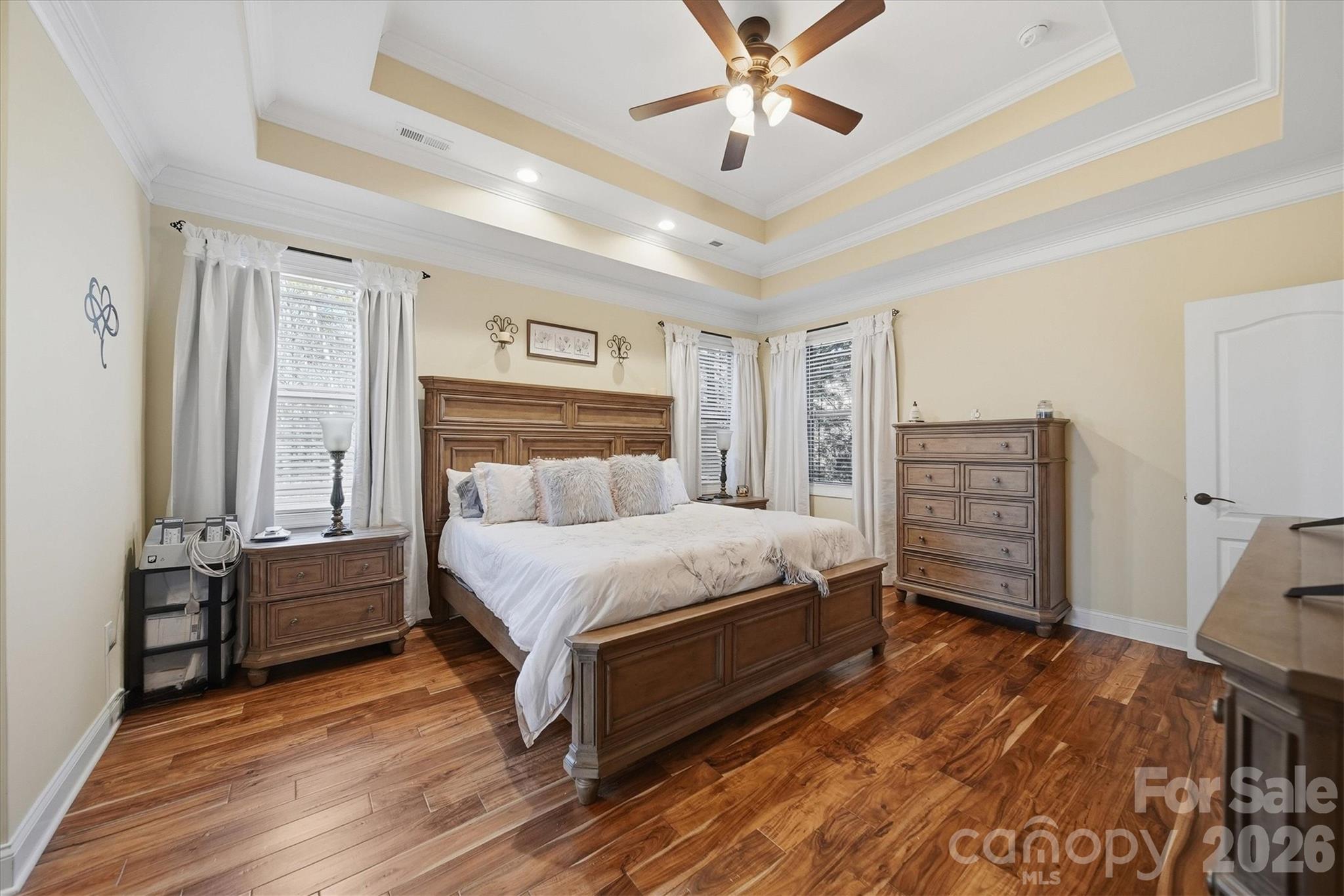 1743 Whitewater Court — Hickory