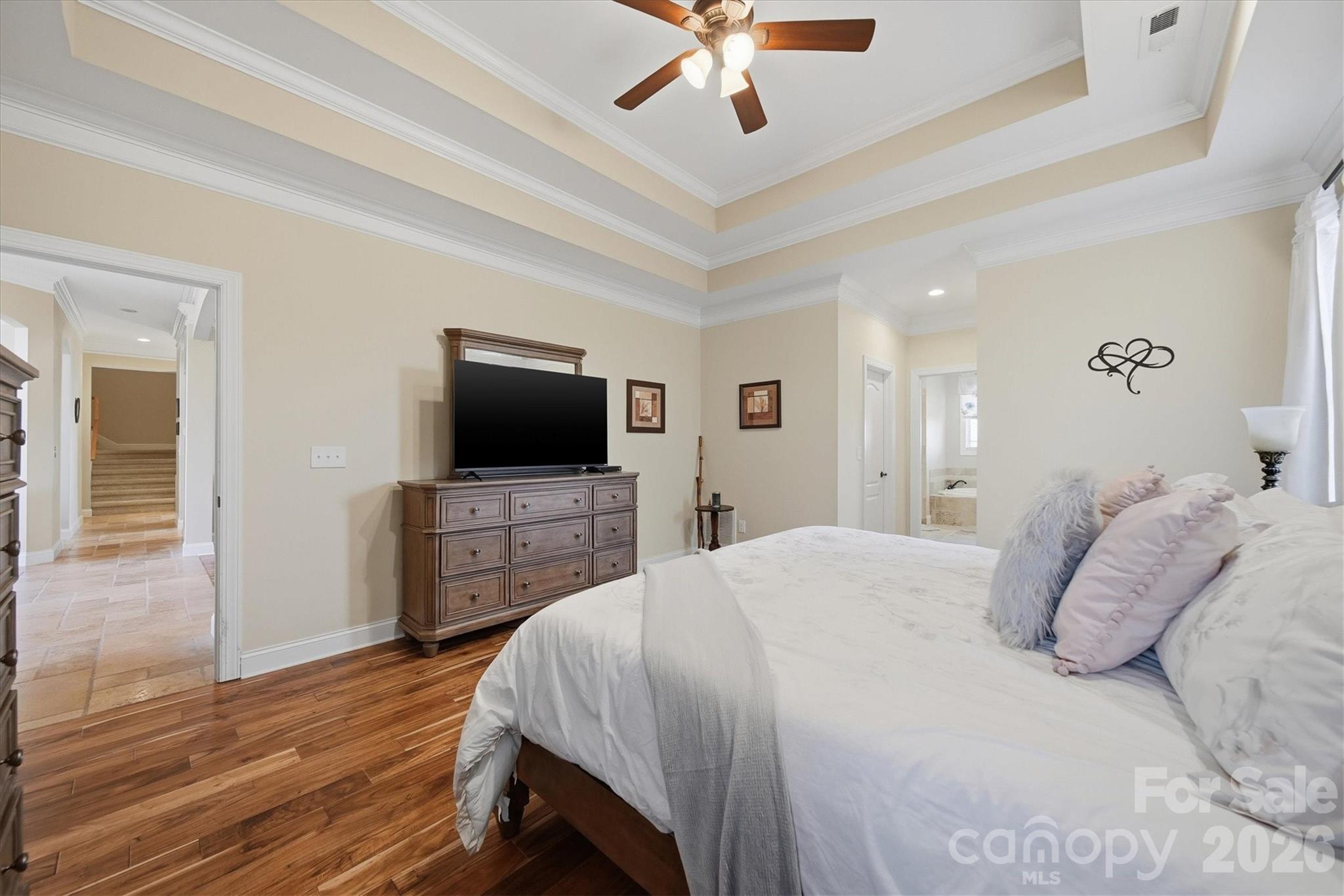 1743 Whitewater Court — Hickory