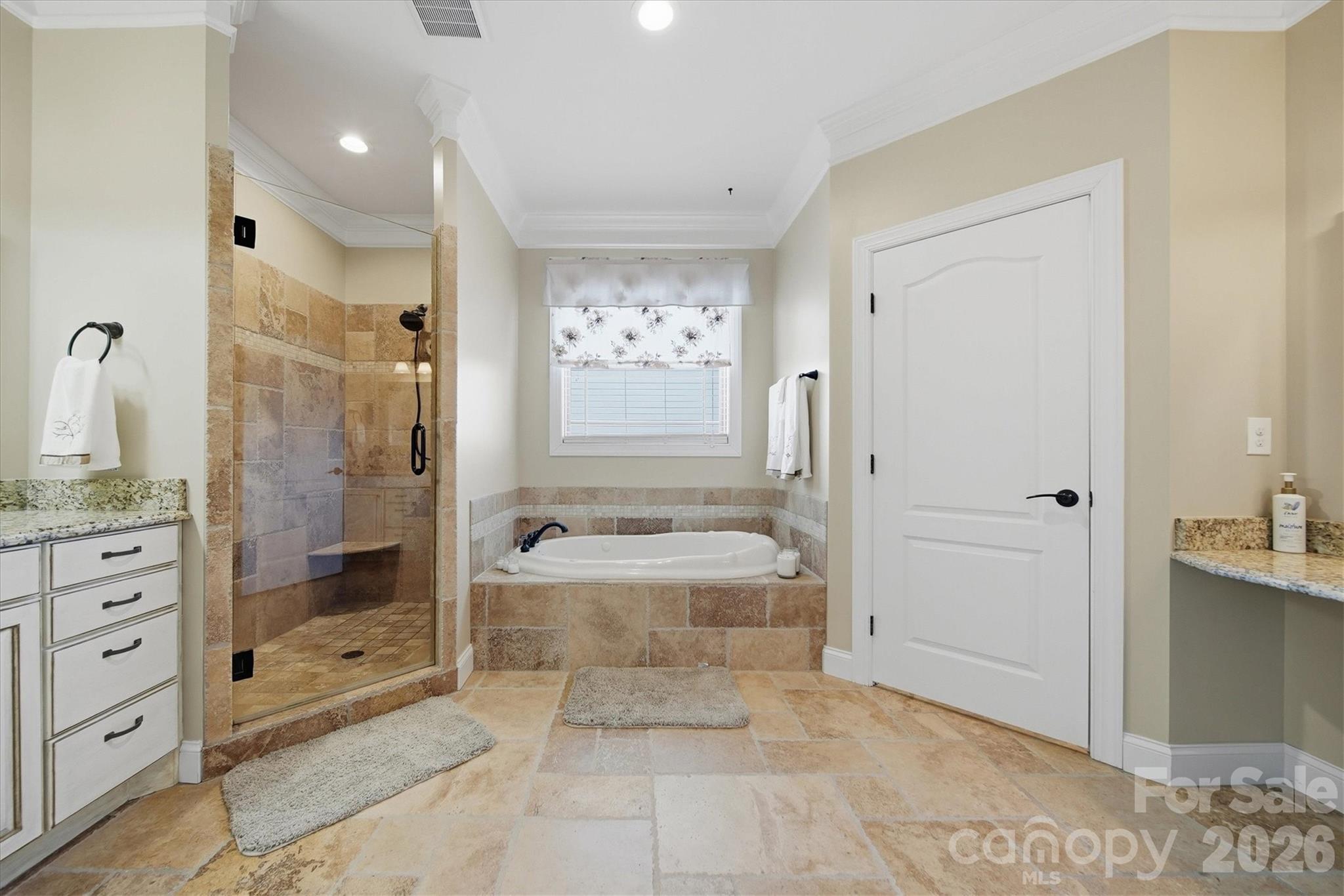 1743 Whitewater Court — Hickory