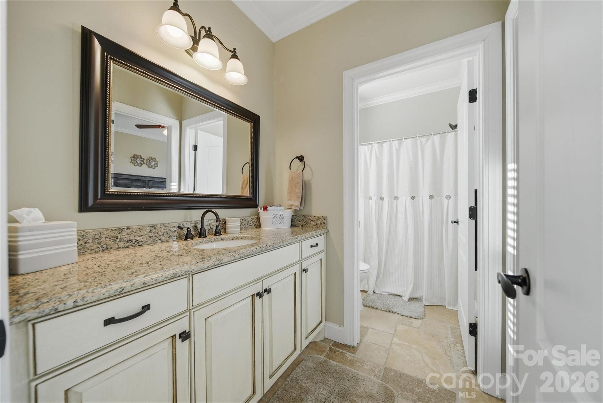1743 Whitewater Court — Hickory