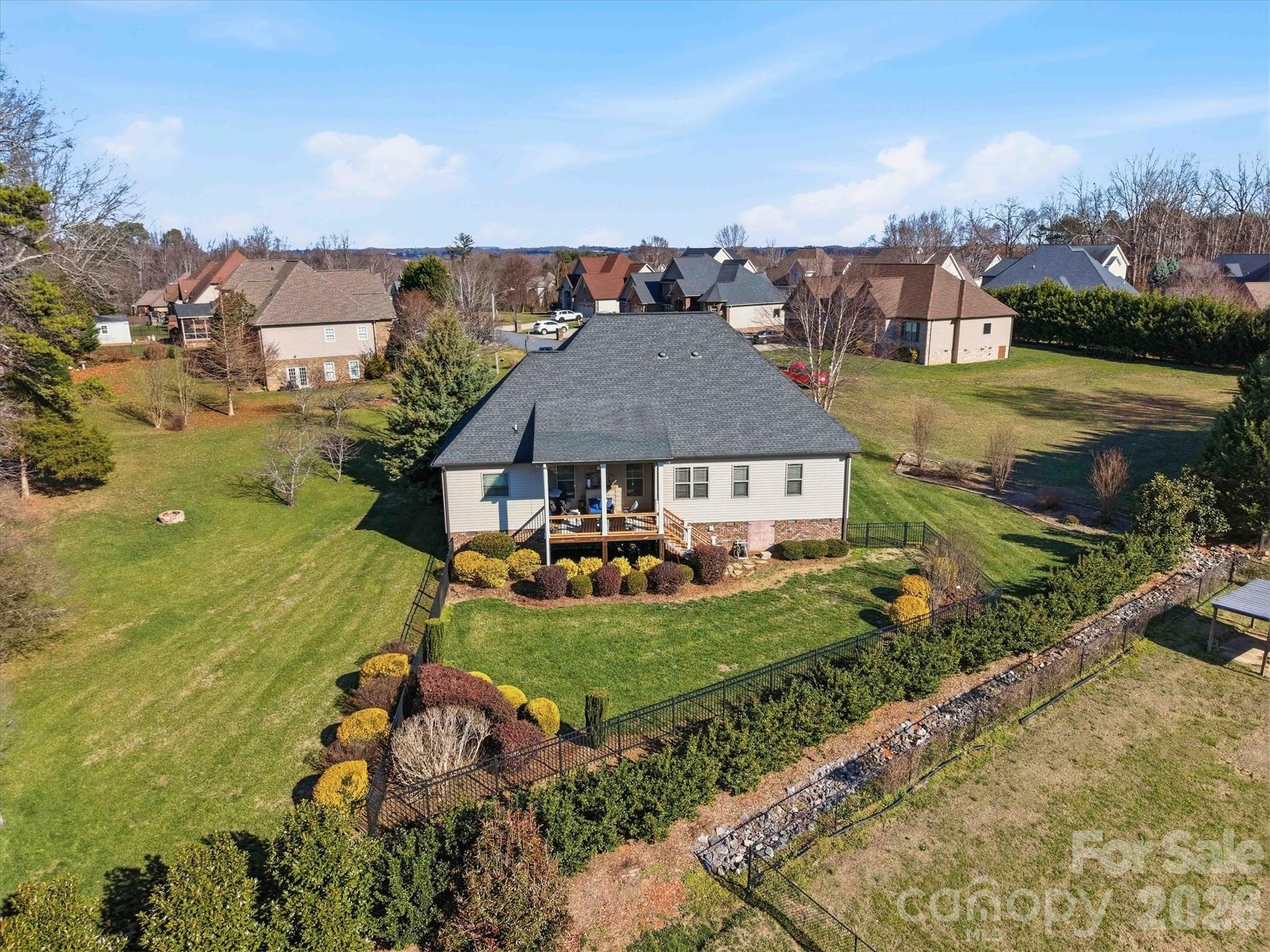 1743 Whitewater Court — Hickory