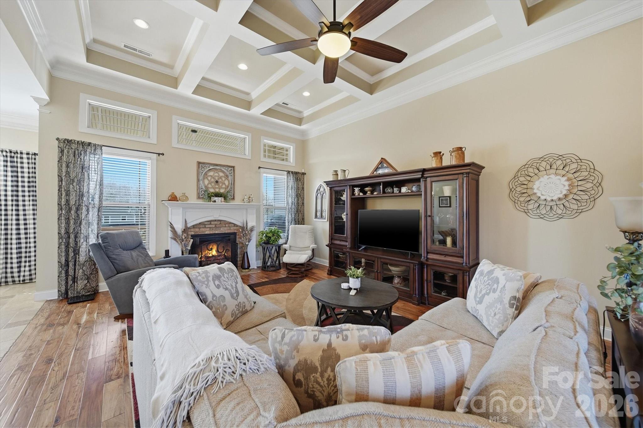 1743 Whitewater Court — Hickory