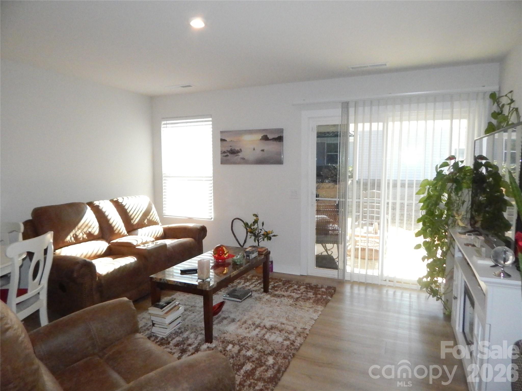330 Damask Drive — Lancaster