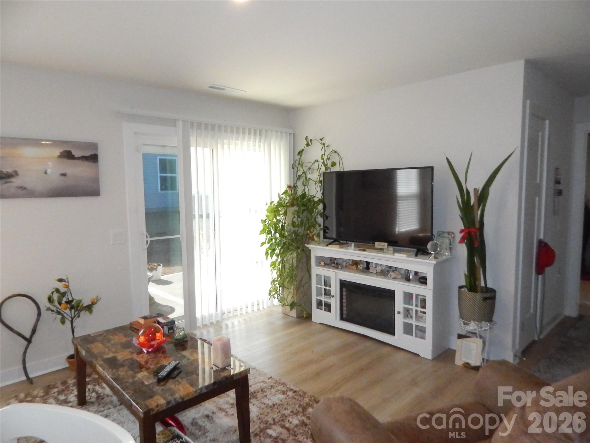 330 Damask Drive — Lancaster