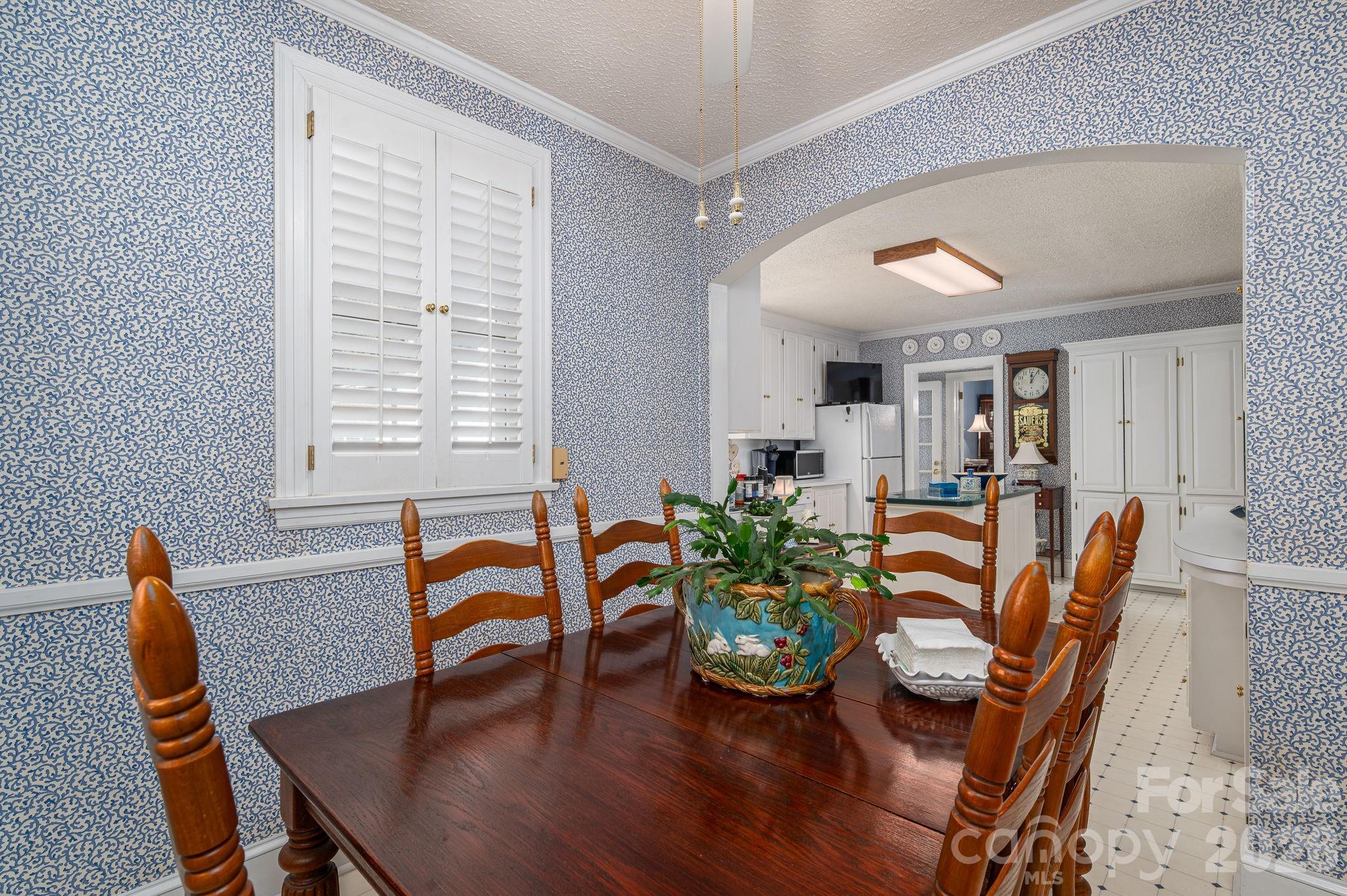 18 Circle Drive — Belmont