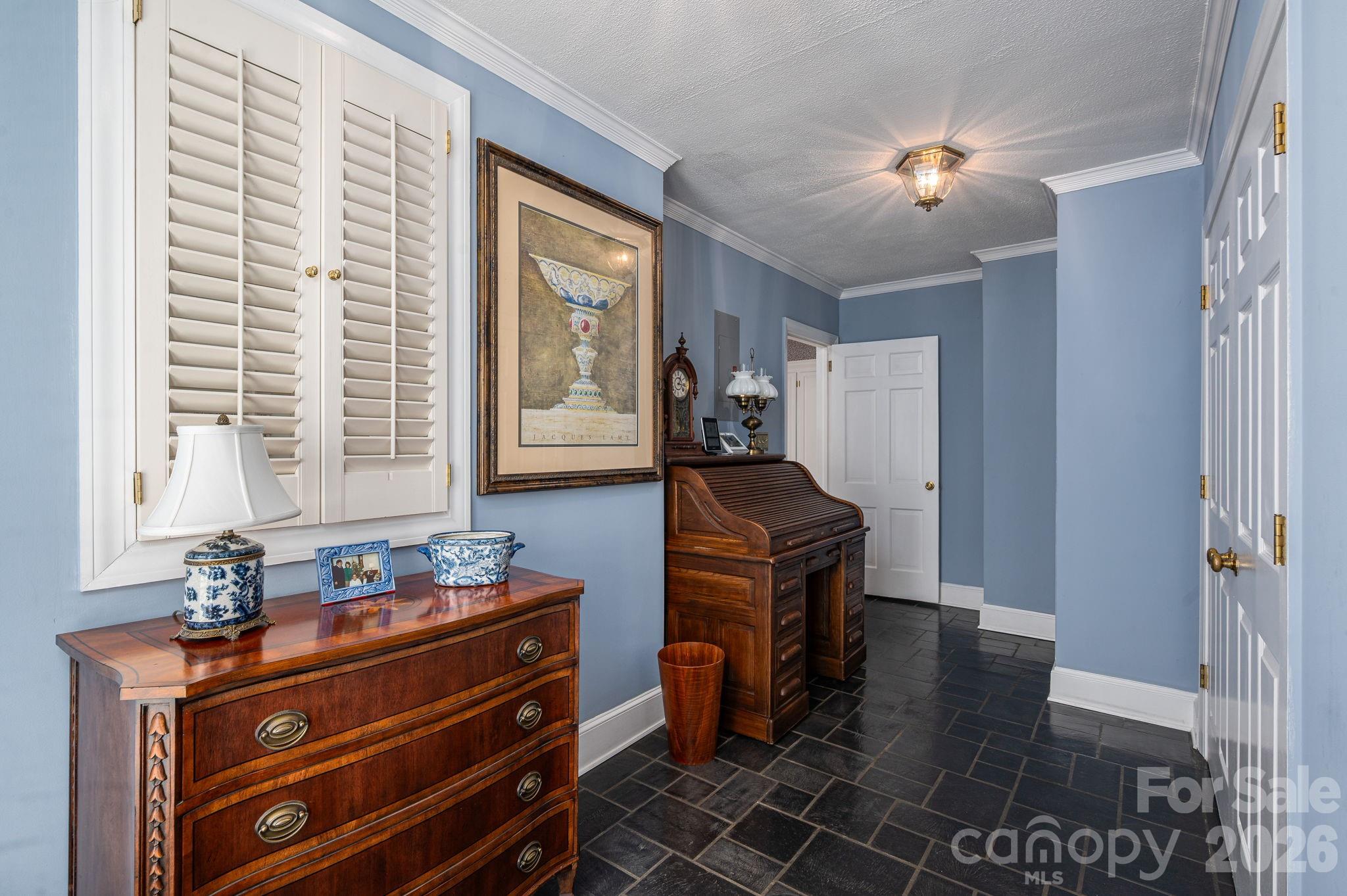 18 Circle Drive — Belmont