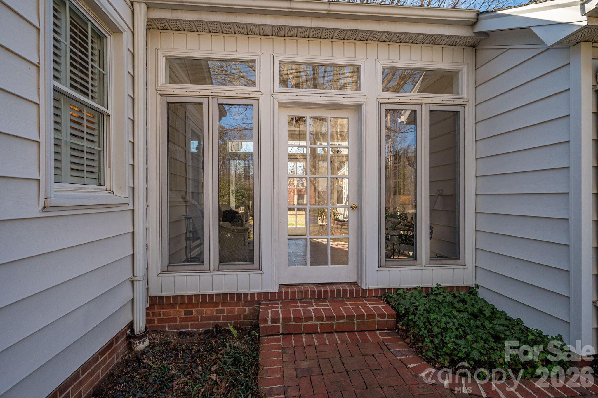 18 Circle Drive — Belmont