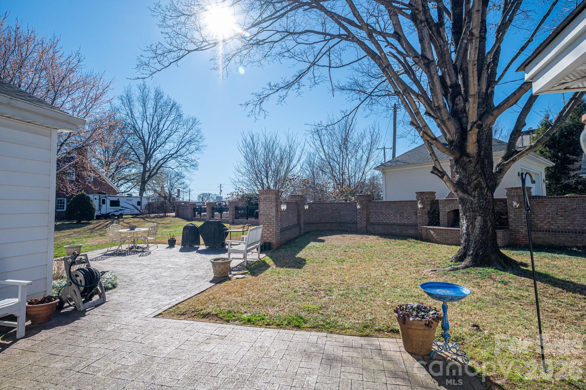 18 Circle Drive — Belmont