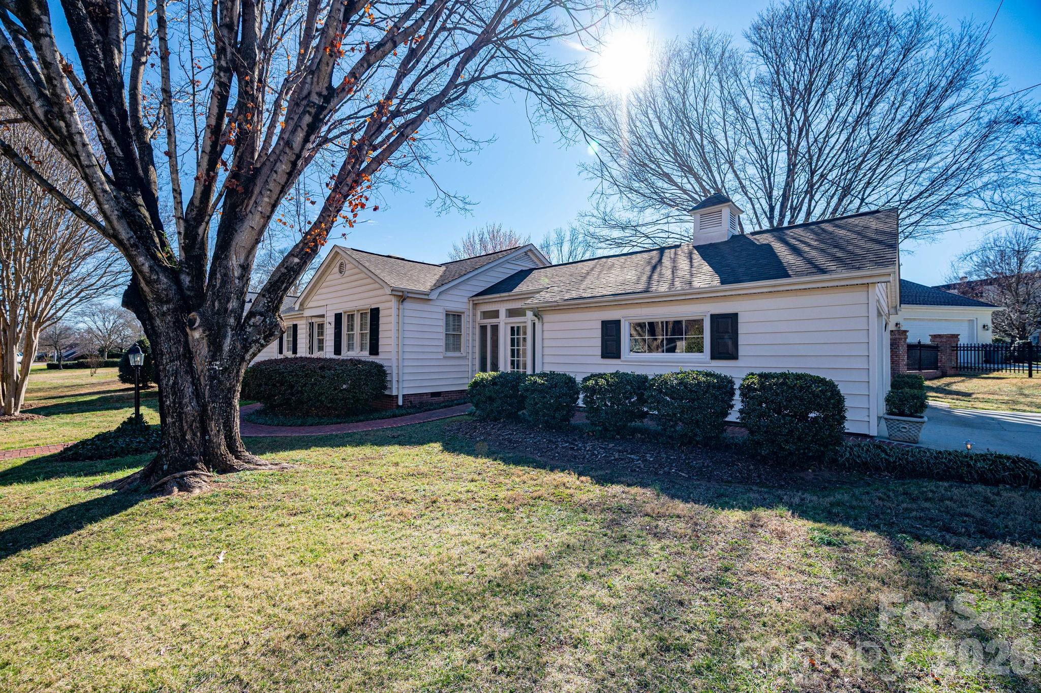 18 Circle Drive — Belmont