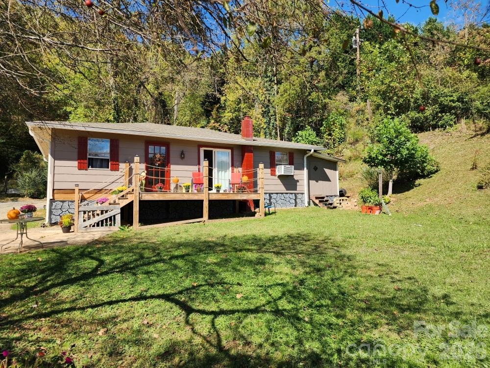41 Gunches Dirt Road — Candler
