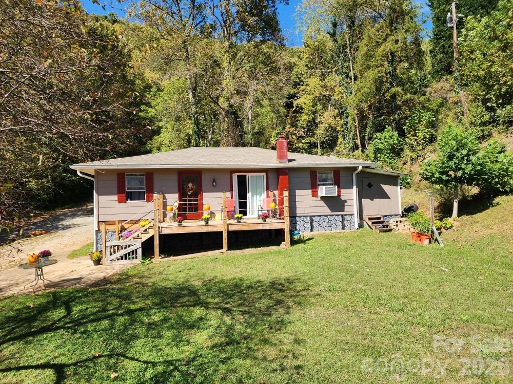41 Gunches Dirt Road — Candler