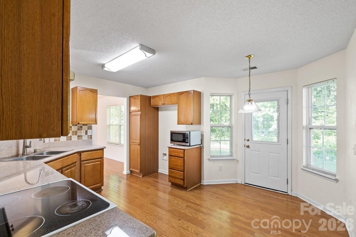 1937 Decatur Court — Charlotte