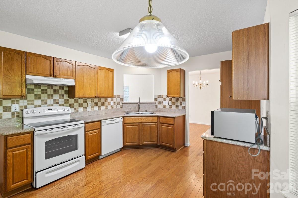1937 Decatur Court — Charlotte