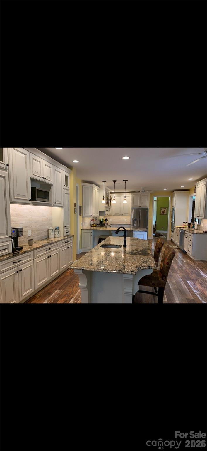 164 Saddle Ridge — West End