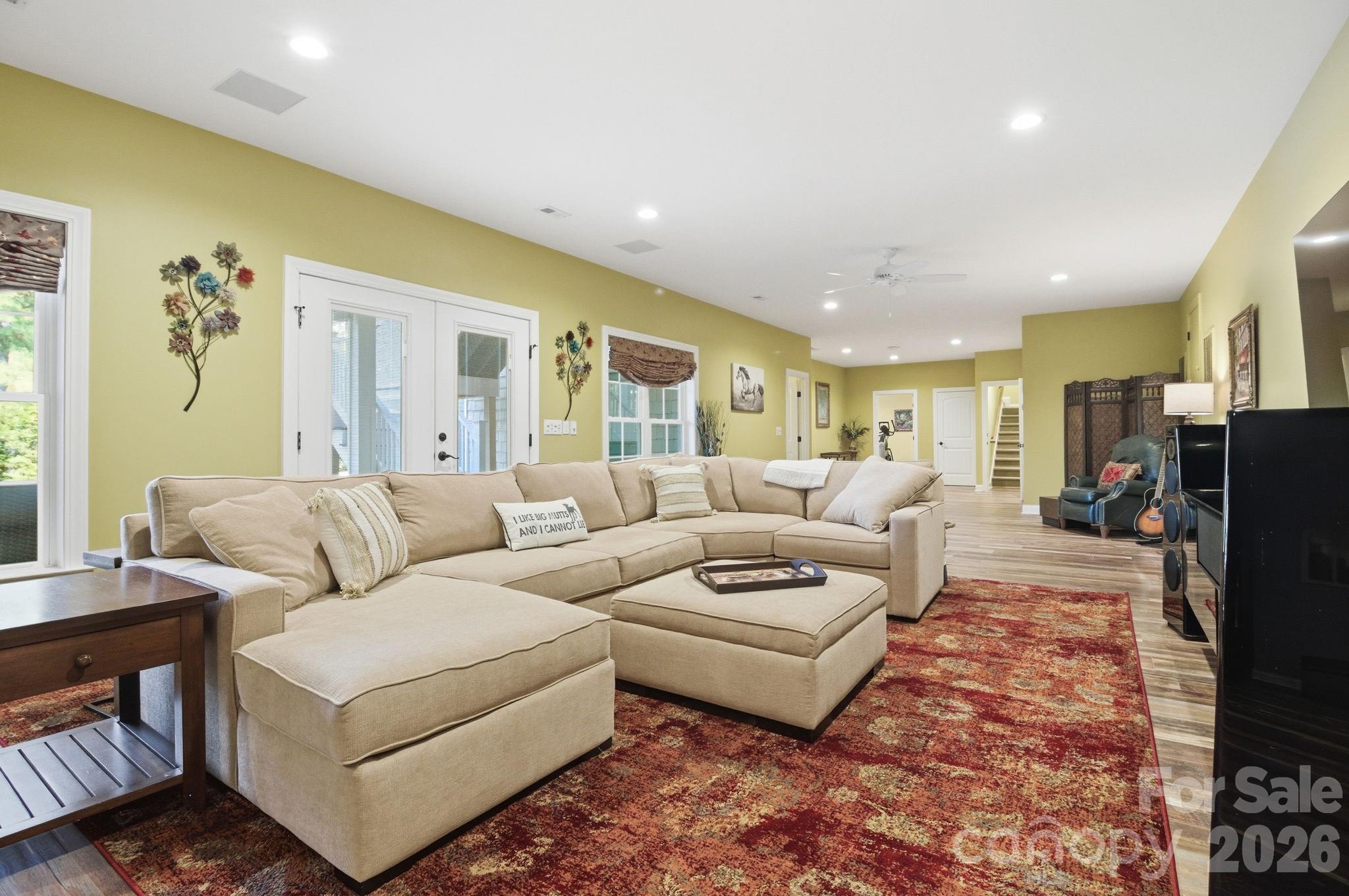 164 Saddle Ridge — West End