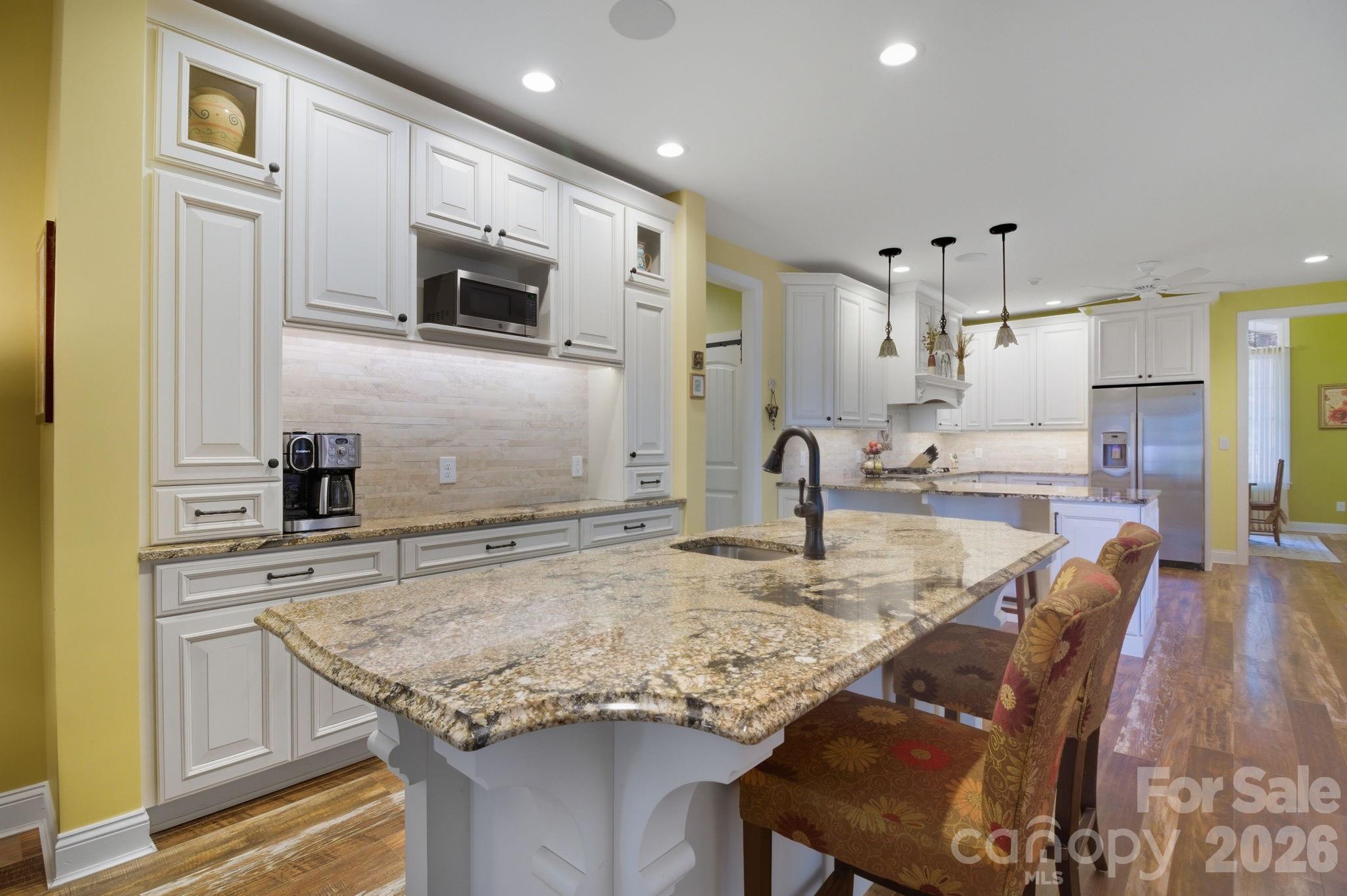 164 Saddle Ridge — West End