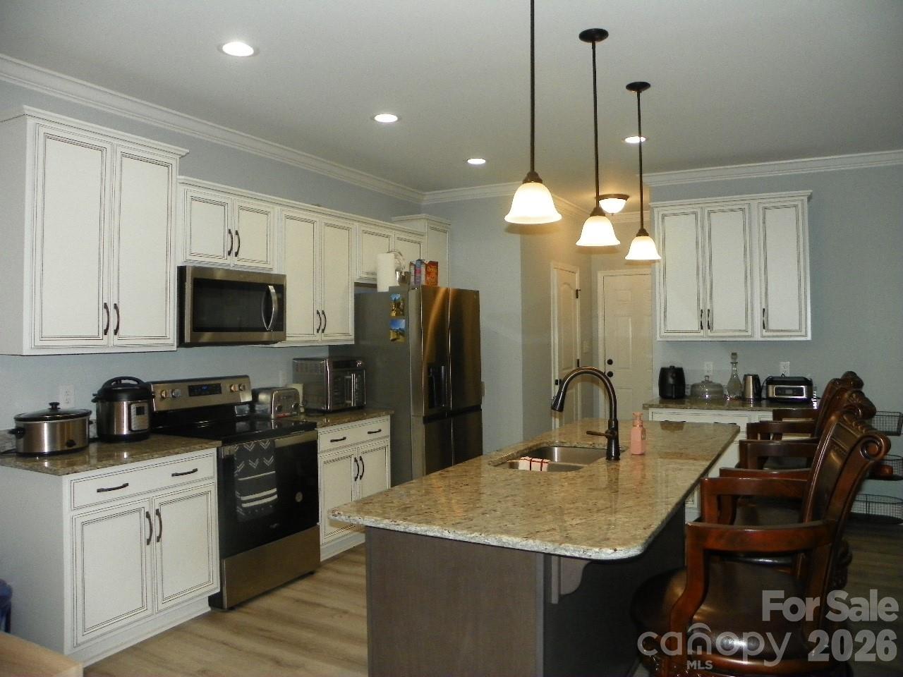 128 Summer Lake Drive — New London