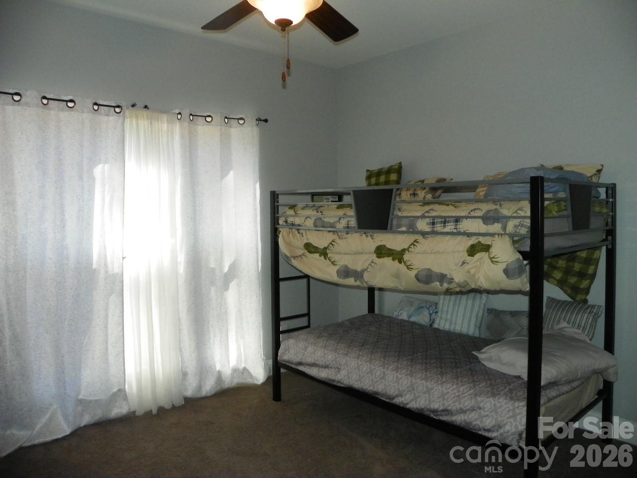 128 Summer Lake Drive — New London