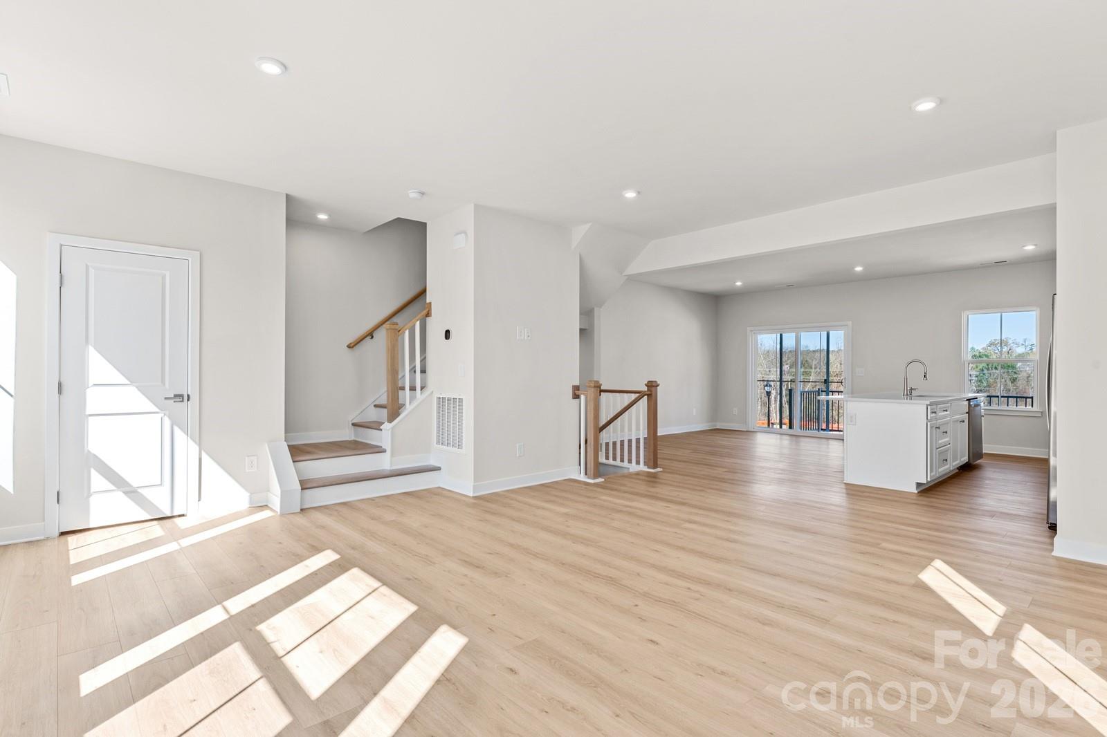 6012 Blue Ridge Oak Road — Charlotte