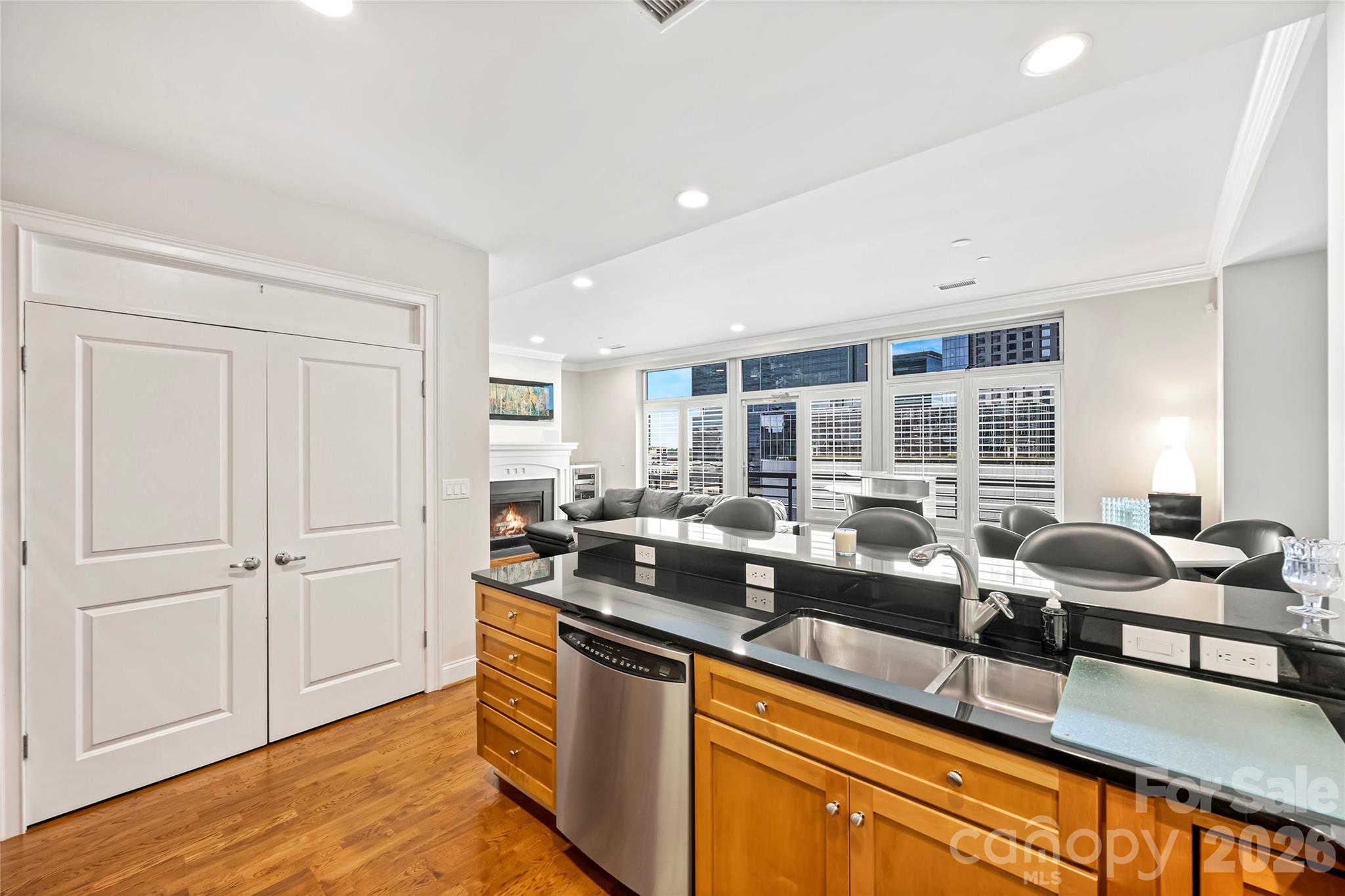 435 S Tryon Street #703 — Charlotte