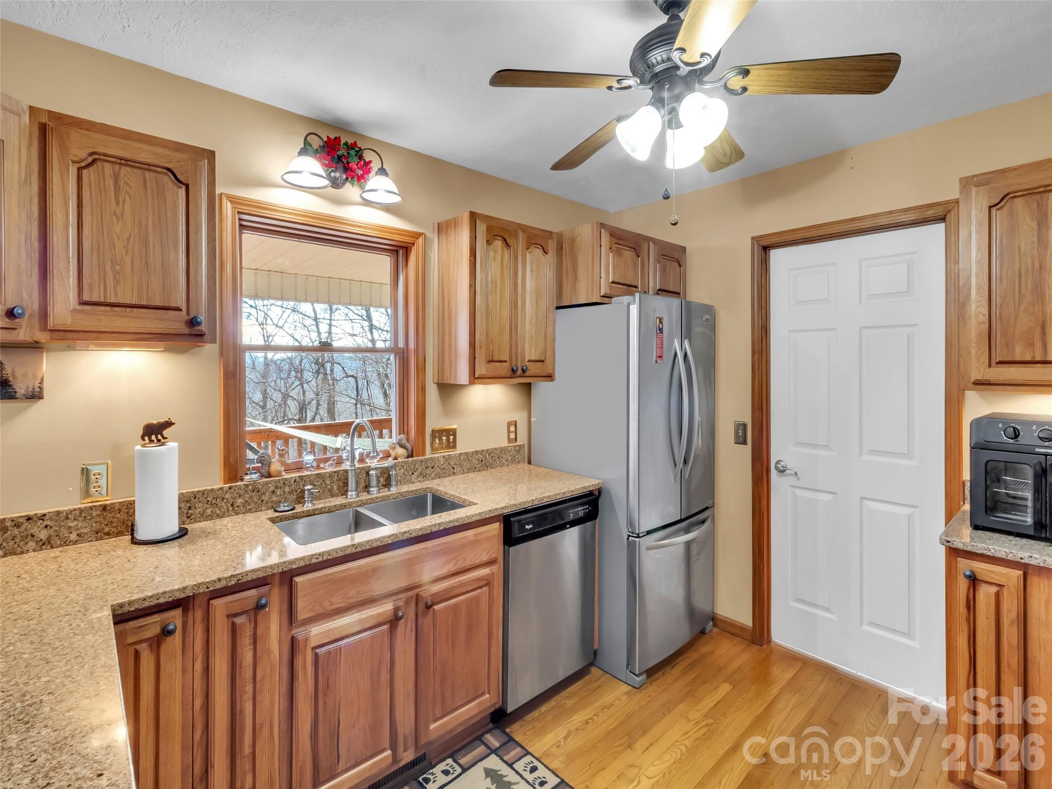371 Falcon Ridge Drive — Waynesville