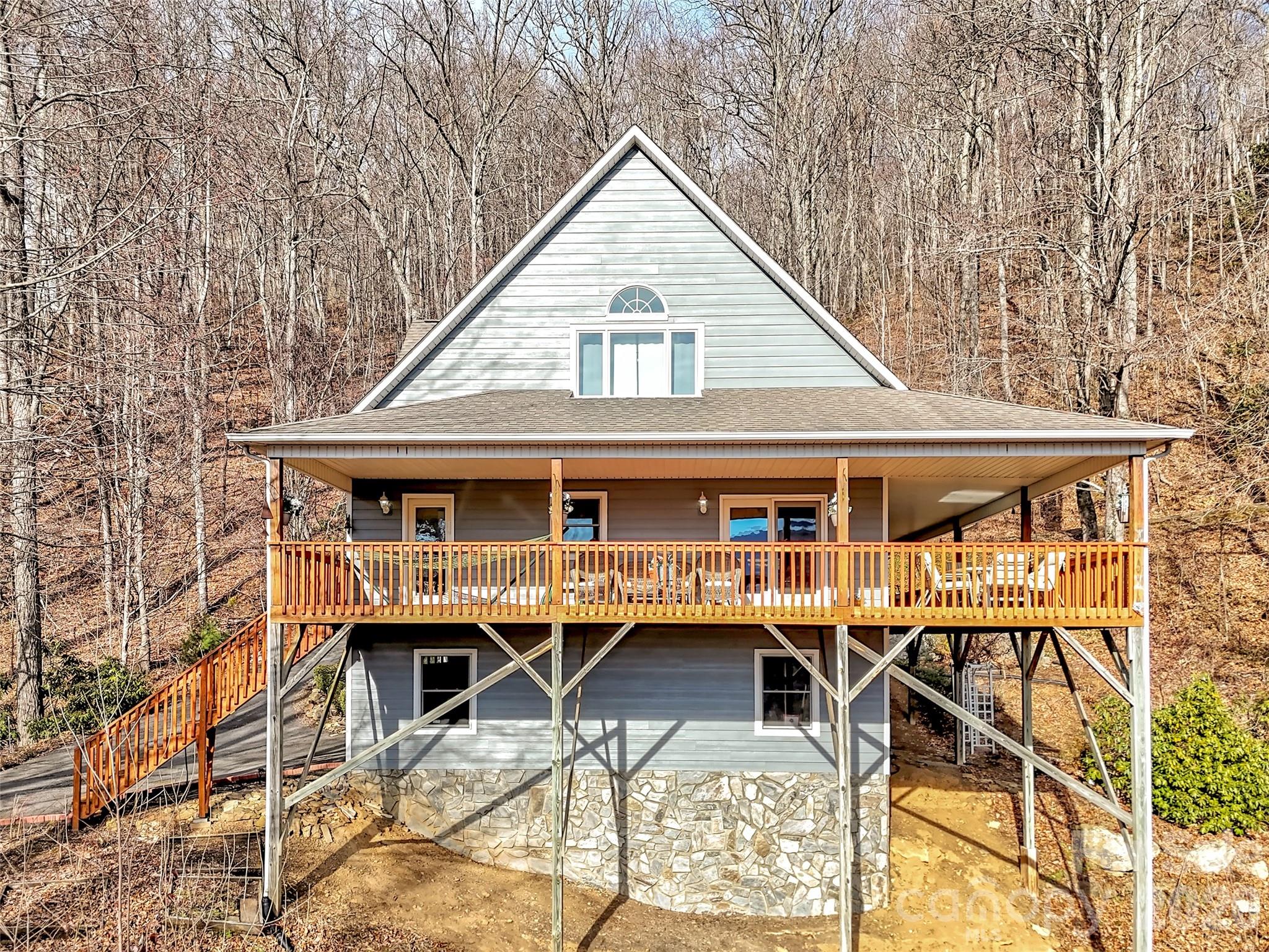 371 Falcon Ridge Drive — Waynesville
