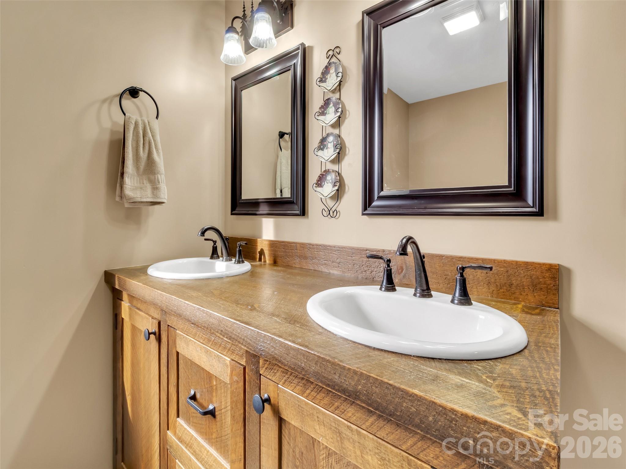371 Falcon Ridge Drive — Waynesville
