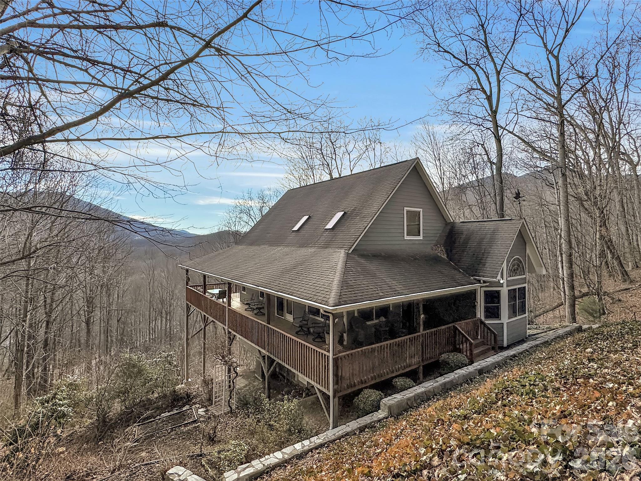 371 Falcon Ridge Drive — Waynesville