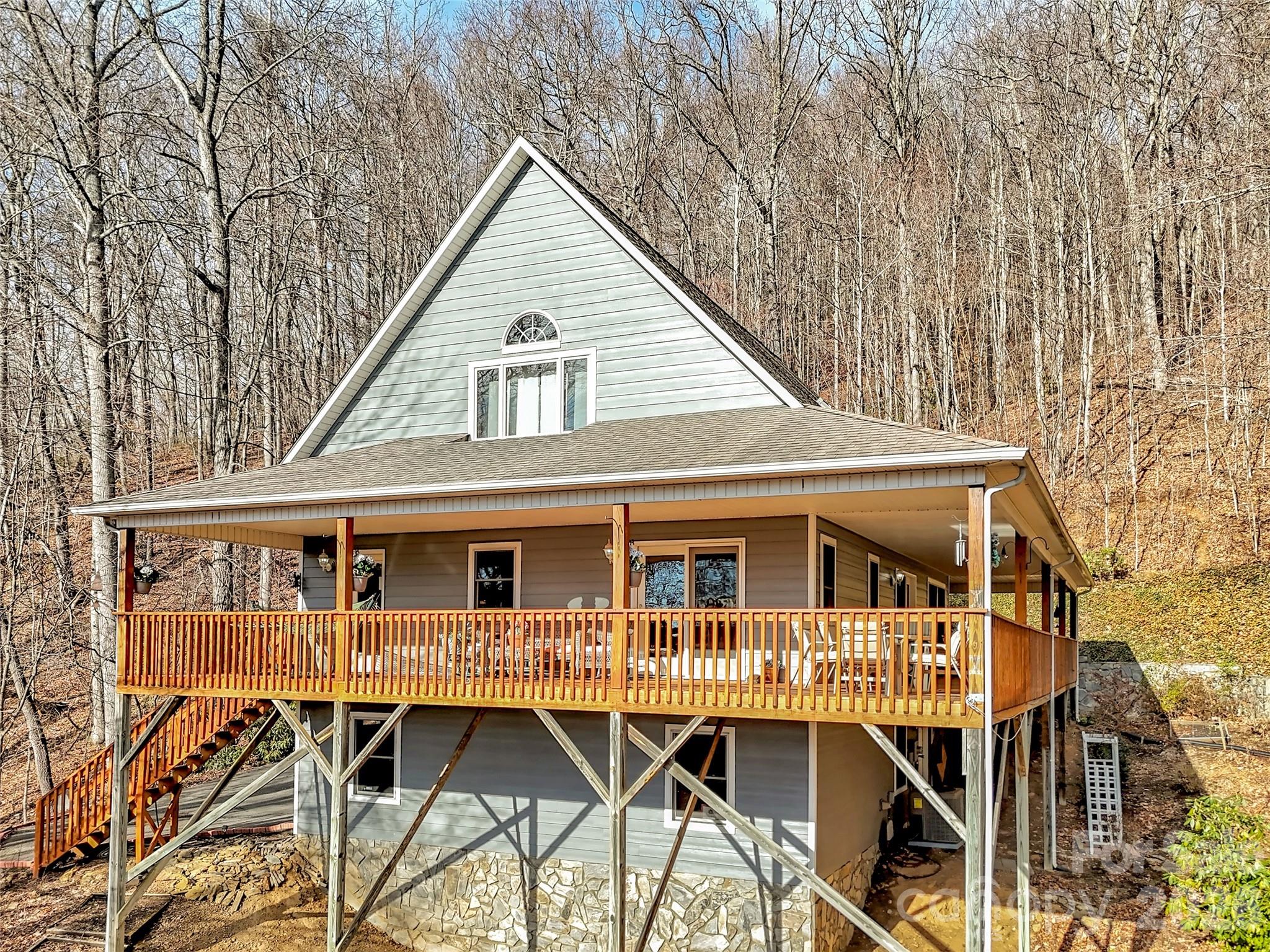 371 Falcon Ridge Drive — Waynesville