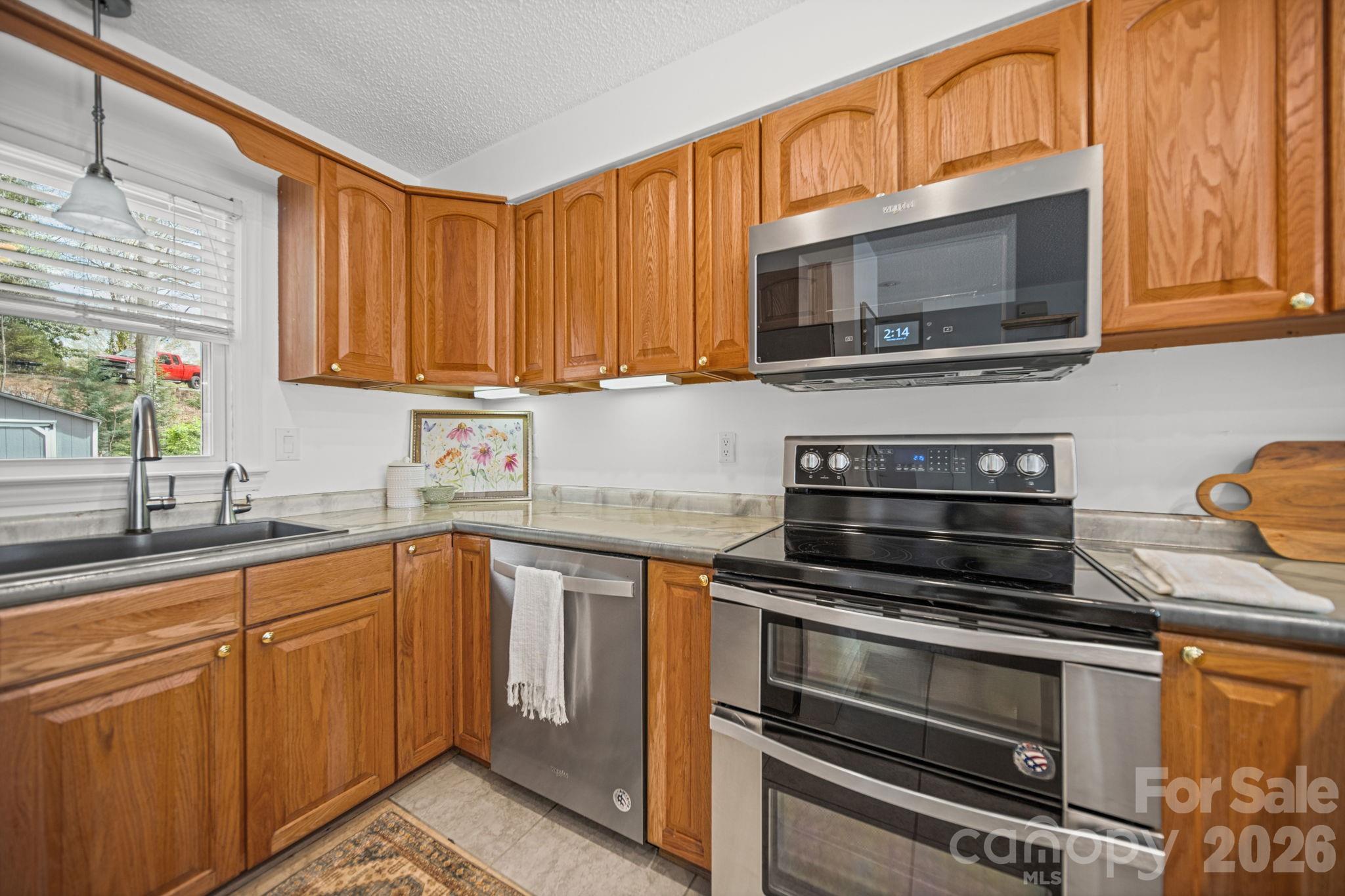 529 Catspaw Road — Statesville
