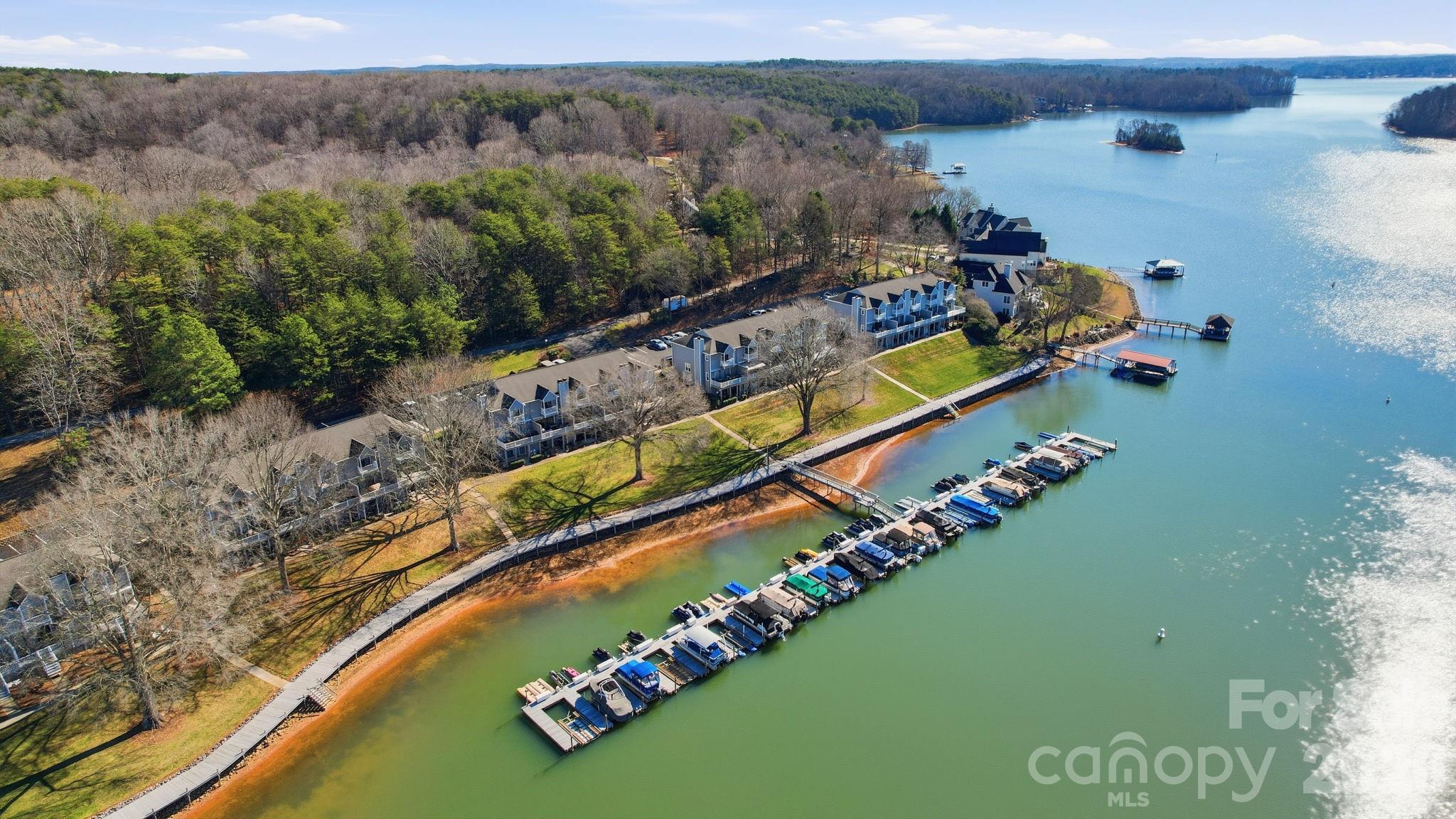 529 Catspaw Road — Statesville