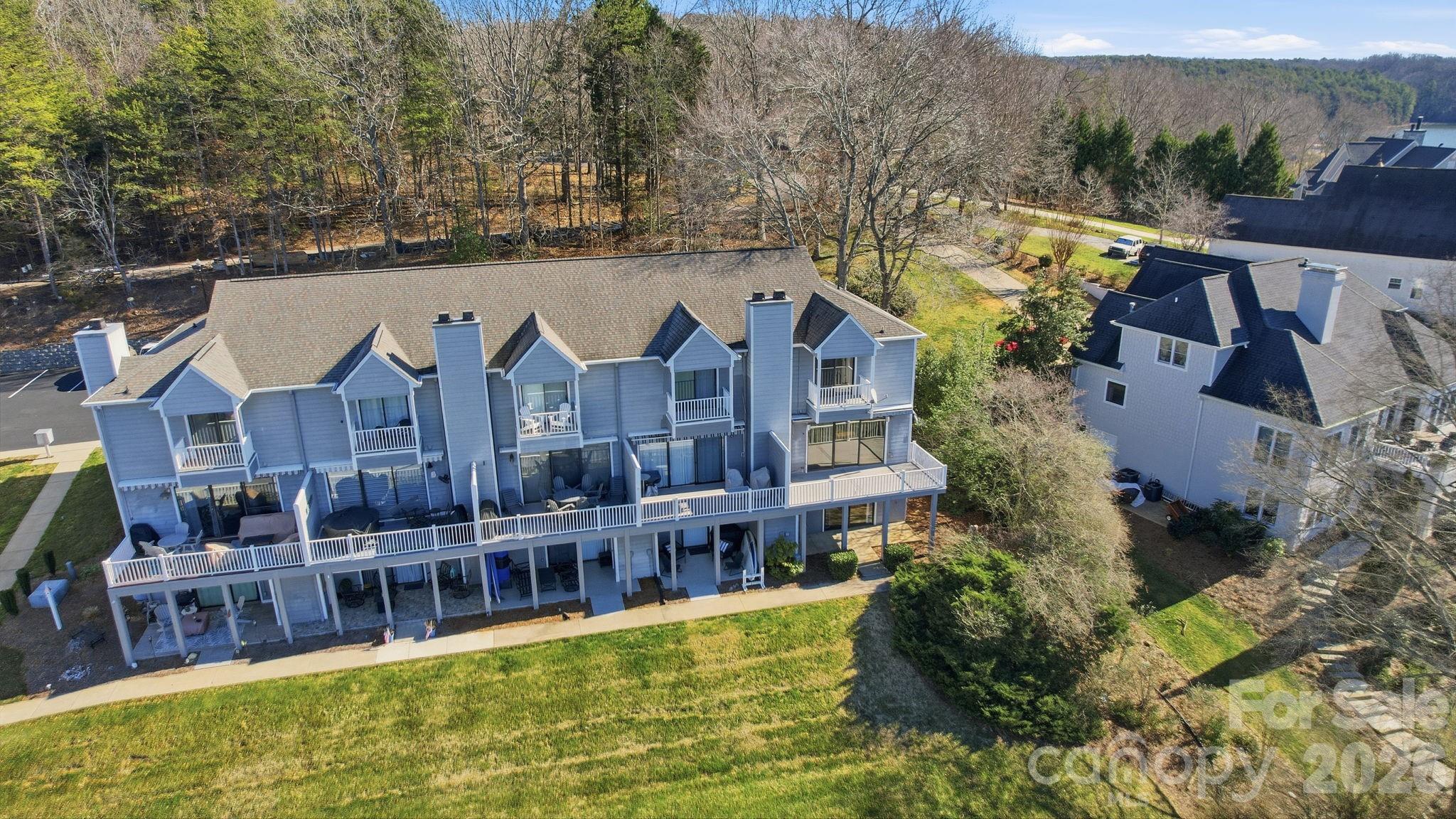 529 Catspaw Road — Statesville