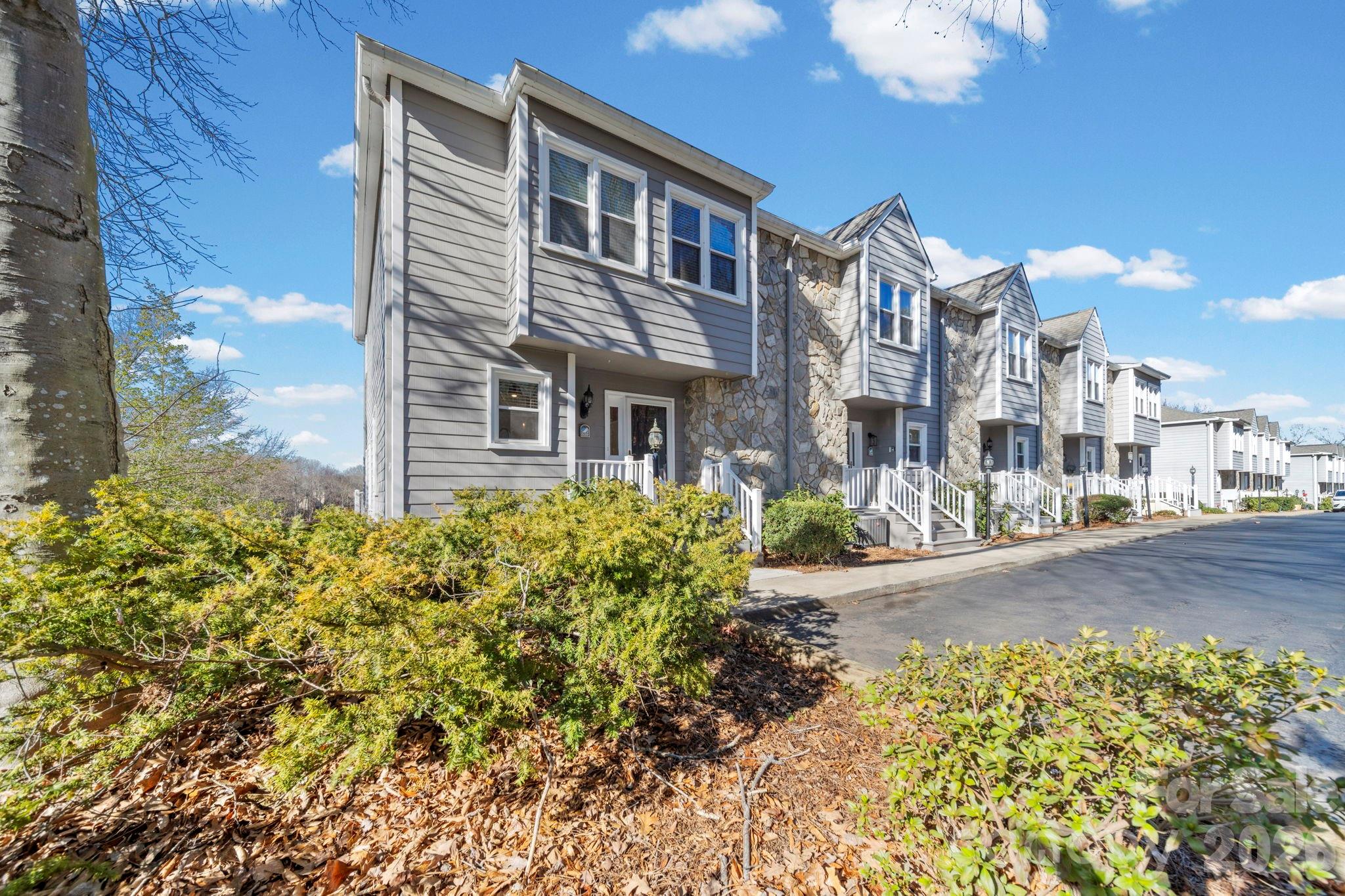 529 Catspaw Road — Statesville