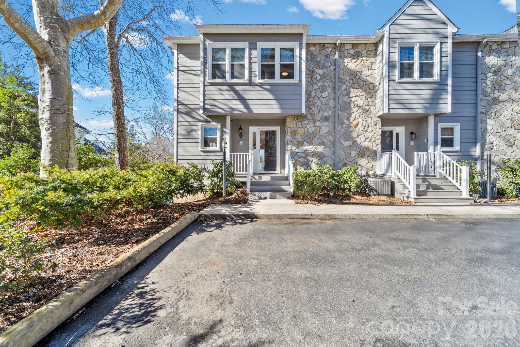 529 Catspaw Road — Statesville
