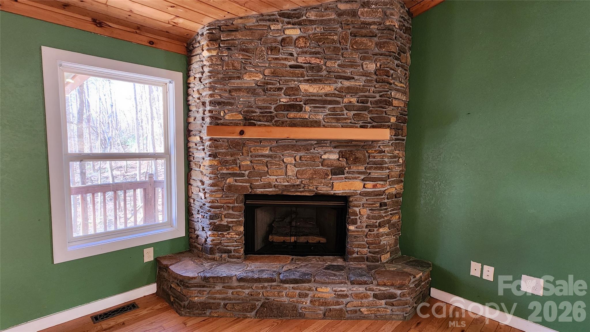115 Old Camptown Drive — Hayesville
