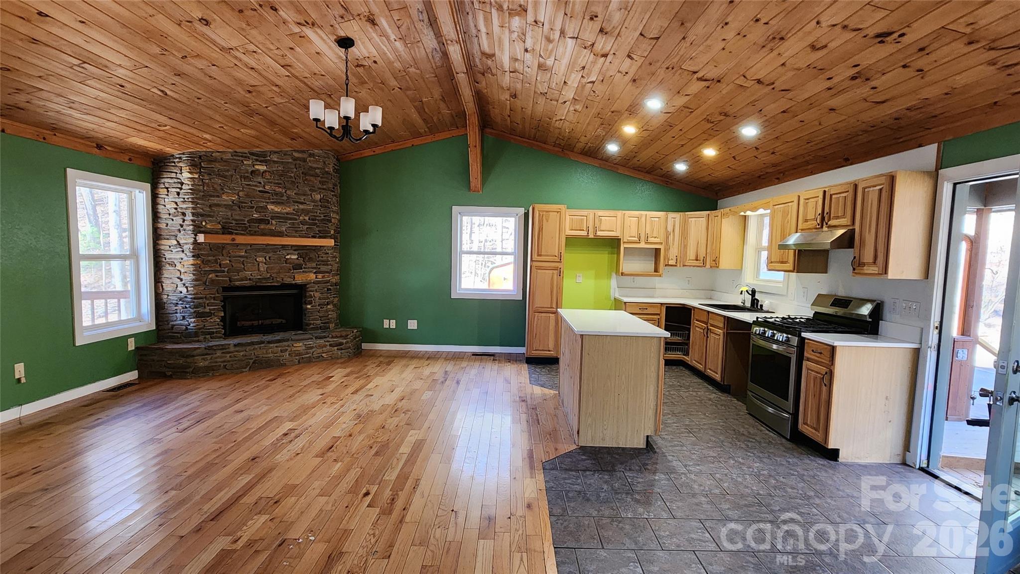 115 Old Camptown Drive — Hayesville